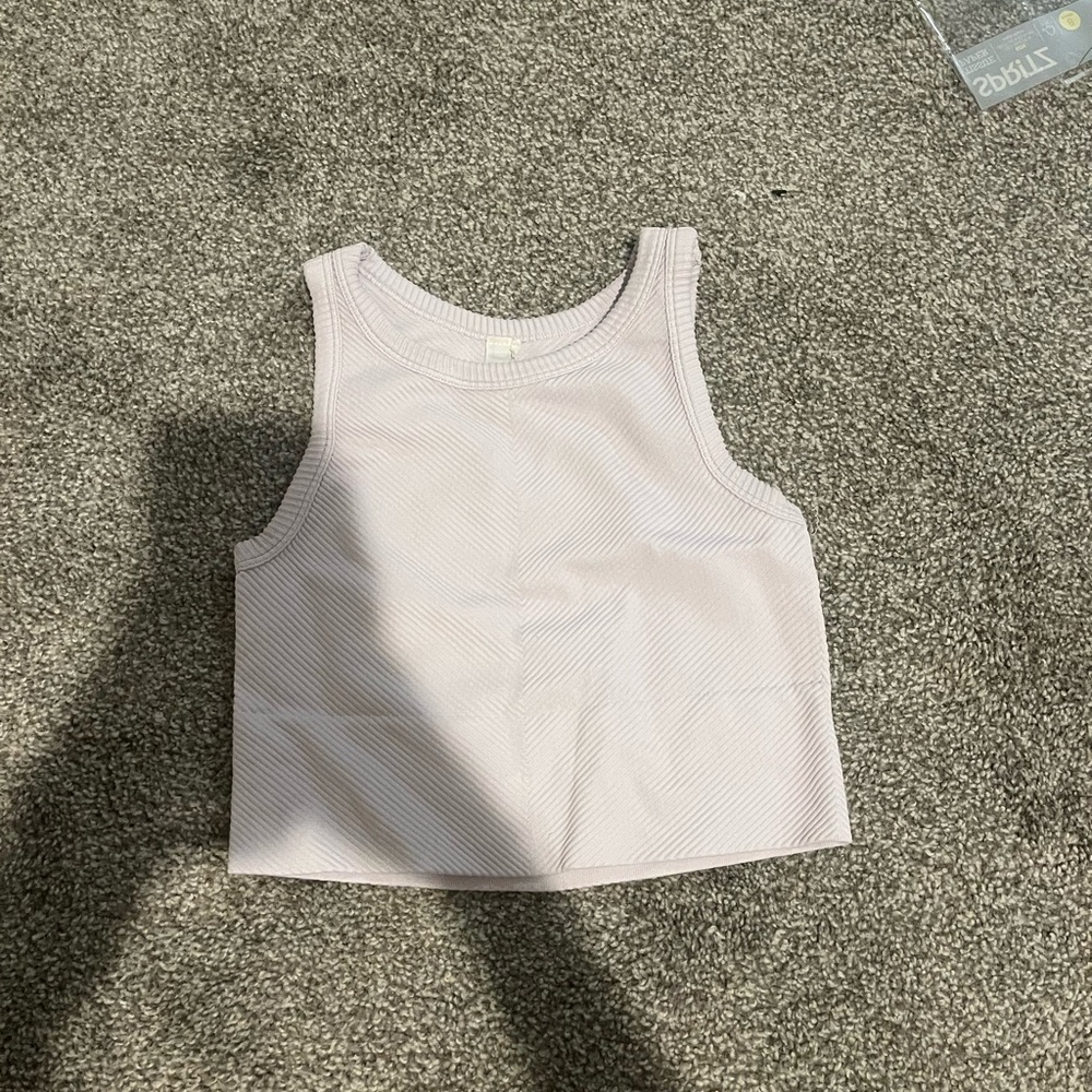 nikibi ribbed high neck lilac tank